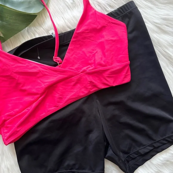 ⭐️ Gorgeous Pink Bikini Top - Picture 6 of 6